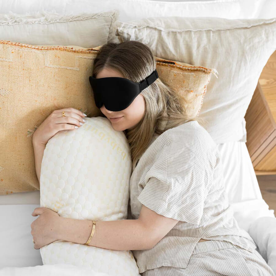 Luna Blackout Sleep Mask – Premium Silk Eye Mask for Deep Sleep & Travel